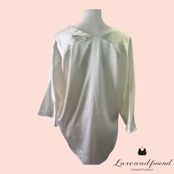 Banana Republic Cream Satin Women's Top Classic NWT - Picture 5 of 8